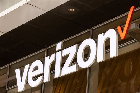 Verizon Won T Stop Charging 3 30 Telco Recovery Fee May Raise It