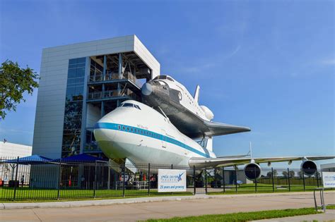 Visiting Space Center Houston Nasa Johnson Space Center S Visitor