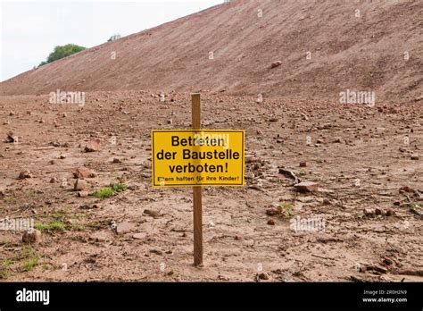 Warning Sign Keep In Germany Stock Photo Alamy