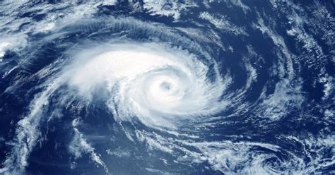 Weather The Storm With These 5 Hurricane Tips Coatingscoffeeshop