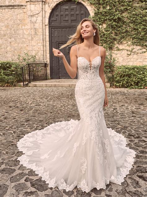 Wedding Dress Location Wedding Dresses French Lace Wedding Dress Online Wedding Dress