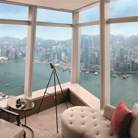 What It S Like To Stay At The Ritz Carlton Hong Kong The Highest