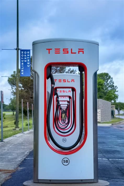 What S The Difference Between A Tesla Super Charger And A Tesla Destination Charger Costs