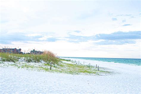 White Sand Beach In Destin Florida Our Gold Road