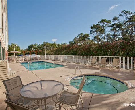 Wingate By Wyndham Destin Pool Pictures Reviews Tripadvisor